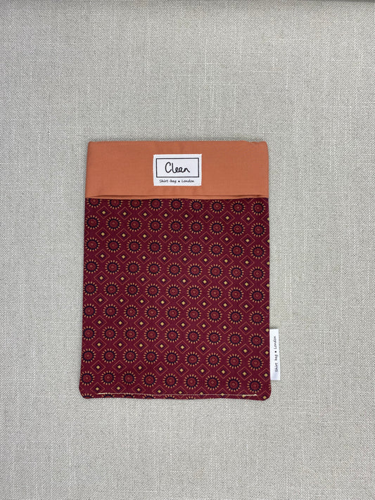 Black & gold circles on terracotta with pale terracotta top - medium