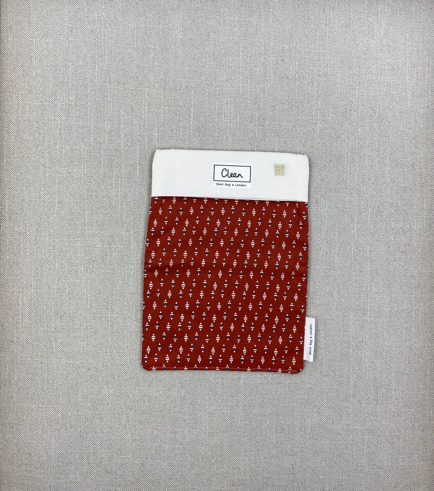 Cream diamonds on terracotta with cream top - medium