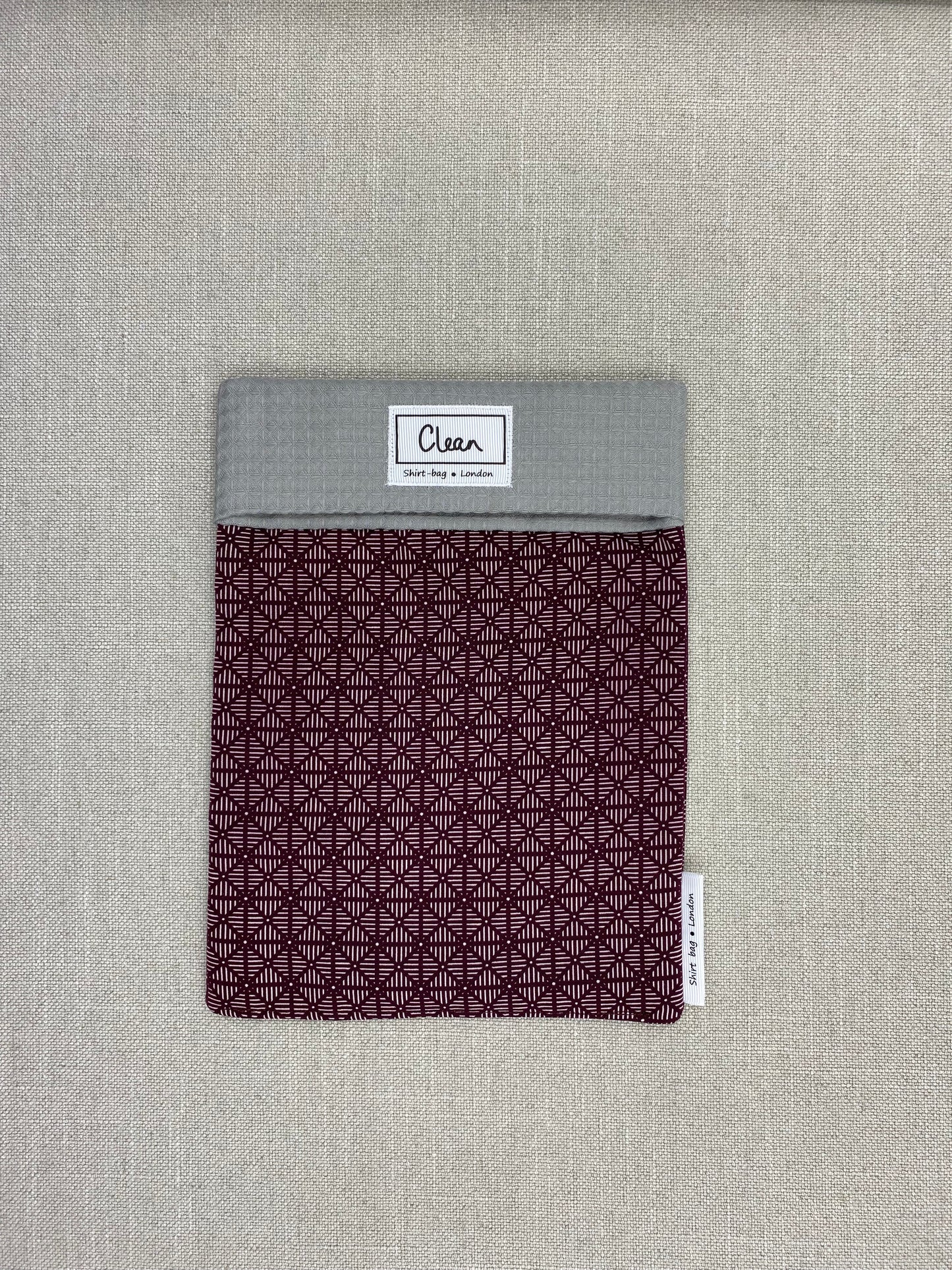 Maroon diamonds with grey waffle top - medium