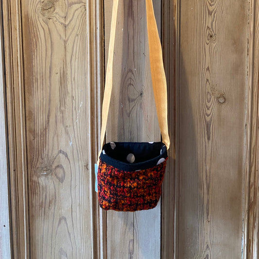 Hanging storage bag - Orange with white spots on black