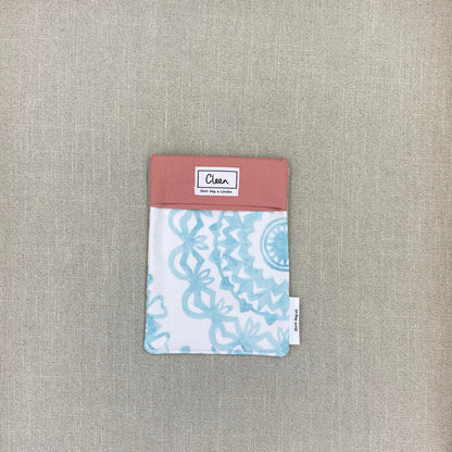 Aqua snowflake on white with salmon top