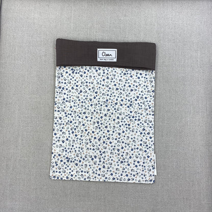 Blue & grey flowers on white with brown top - X large