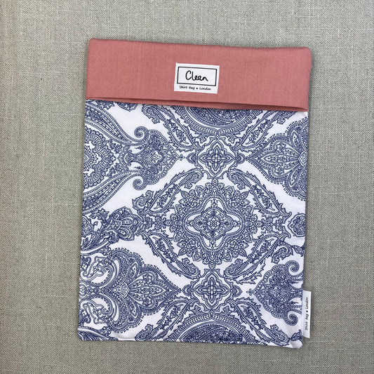 Navy paisley on white with salmon top 4 - X large