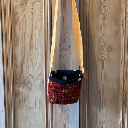 Hanging storage bag - Orange with white spots on black