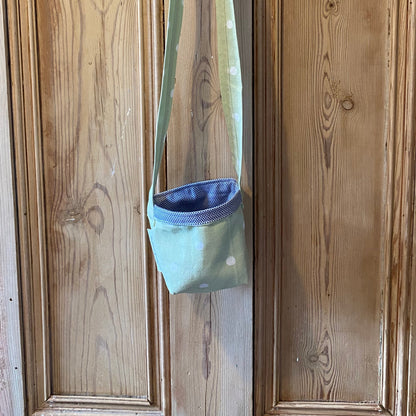 Hanging storage bag - White spots on green with blue houndstooth